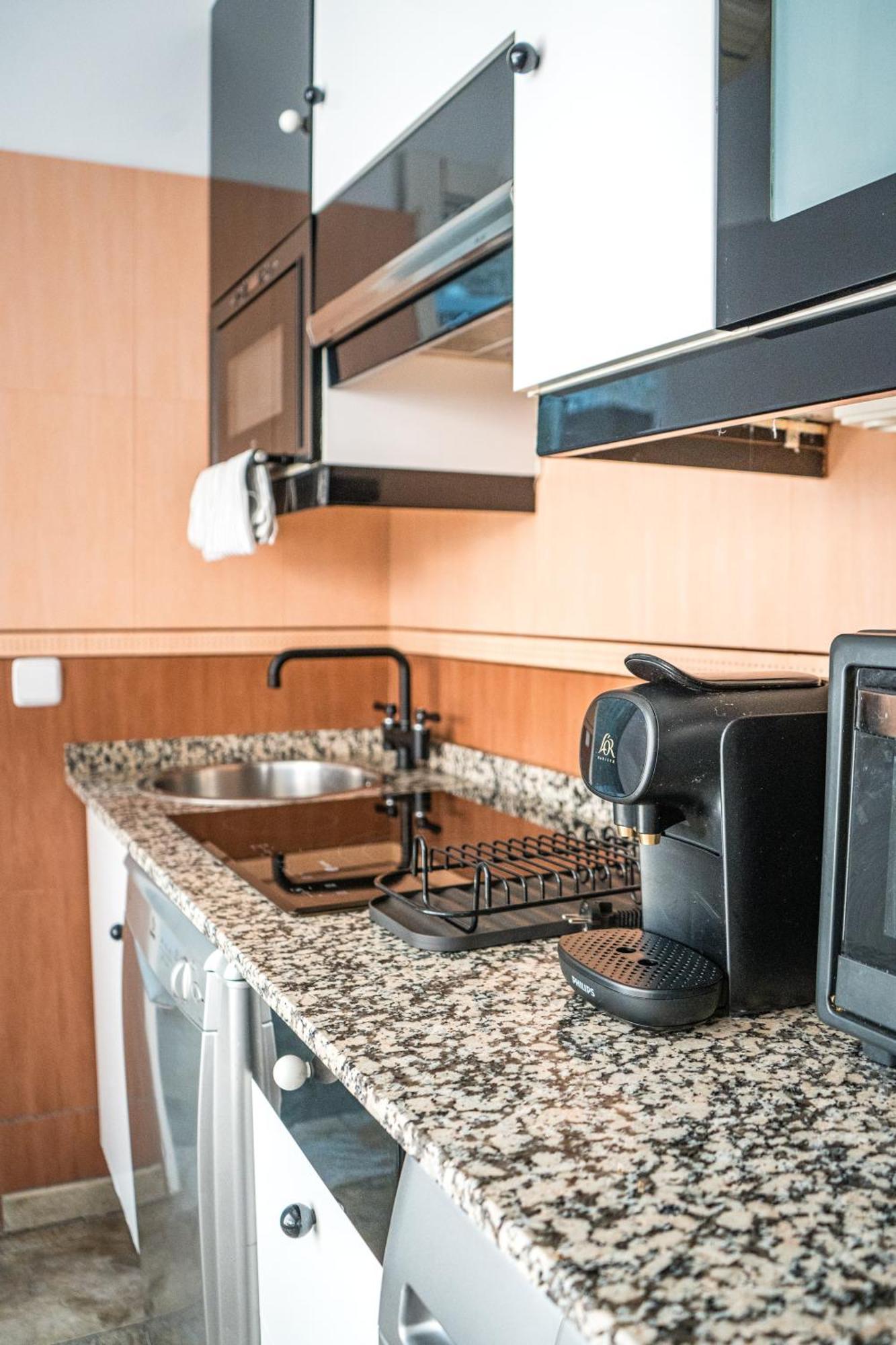 Centrico Atico En Madrid By Bebalmy Apartment Luaran gambar